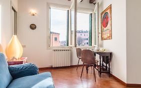 7 Windows On Venice
